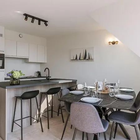 아파트 Ruime, Luxe Duplex Penthouse Met 3 Slaapkamer *