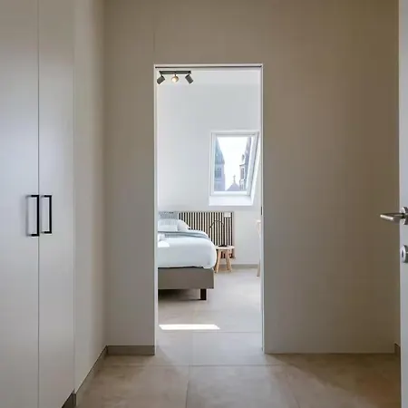 Ruime, Luxe Duplex Penthouse Met 3 Slaapkamer * Ostend