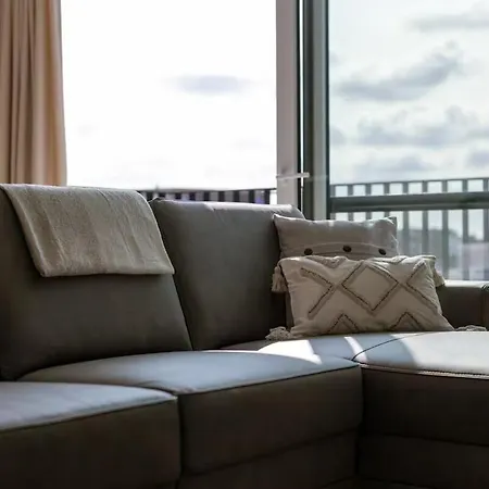 Ruime, Luxe Duplex Penthouse Met 3 Slaapkamer Apartment Ostend