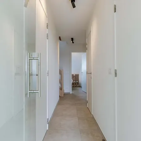 Ruime, Luxe Duplex Penthouse Met 3 Slaapkamer Apartment *