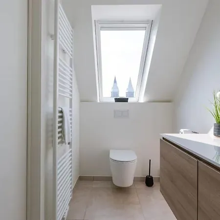 Ruime, Luxe Duplex Penthouse Met 3 Slaapkamer * Οστένδη