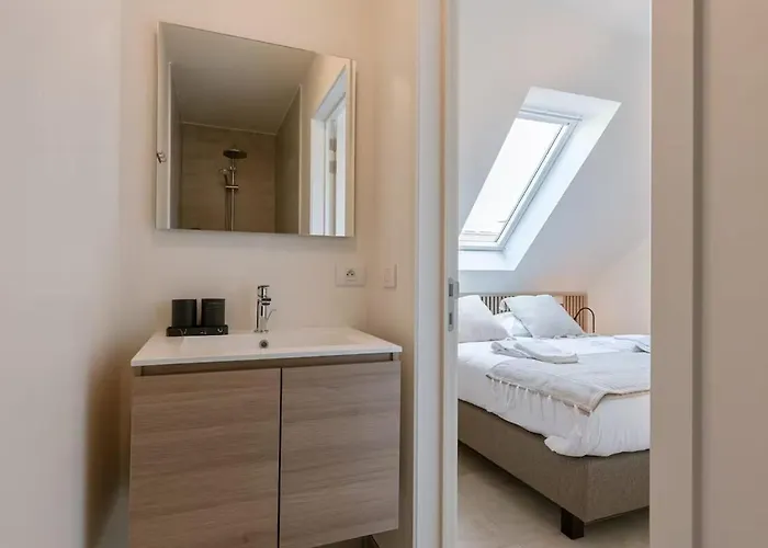 Ruime, Luxe Duplex Penthouse Met 3 Slaapkamer * Oostende