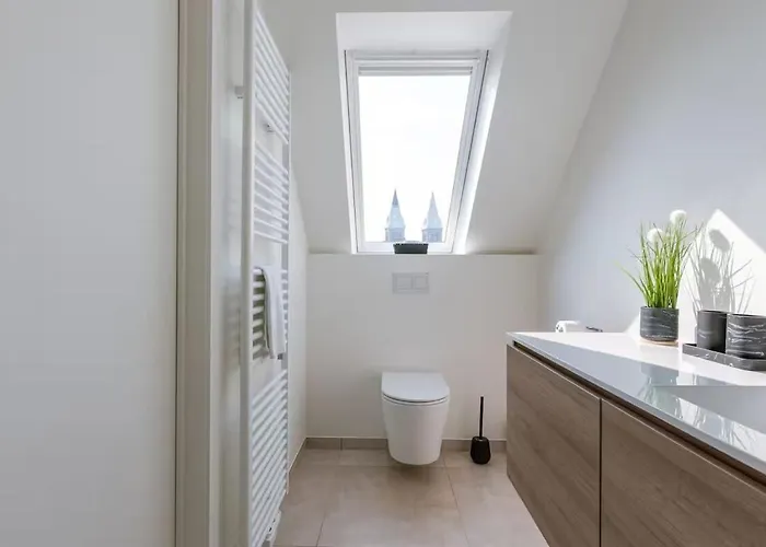 Ruime, Luxe Duplex Penthouse Met 3 Slaapkamer * Oostende