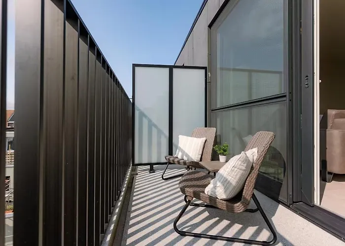 Ruime, Luxe Duplex Penthouse Met 3 Slaapkamer * Oostende